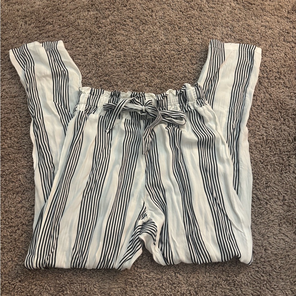 🌸 4 for $10 🌸 Black and White Striped Pants